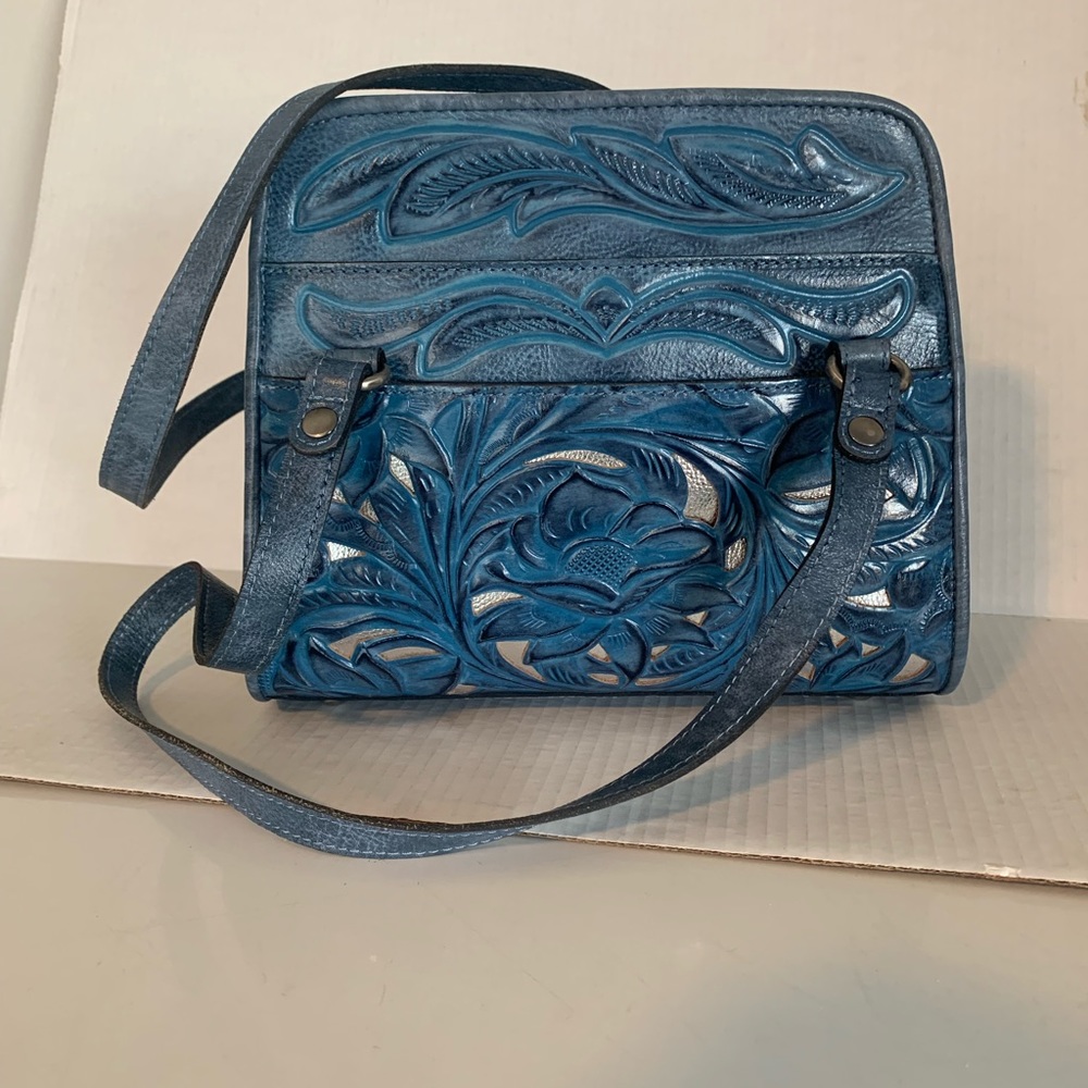 Patricia Nash women’s blue leather shoulder purse floral embossed